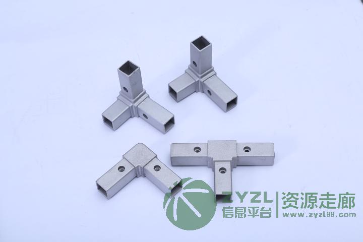 青岛定制加工桌椅拐角连接 内插式三通 护栏铝合金三通压铸件厂